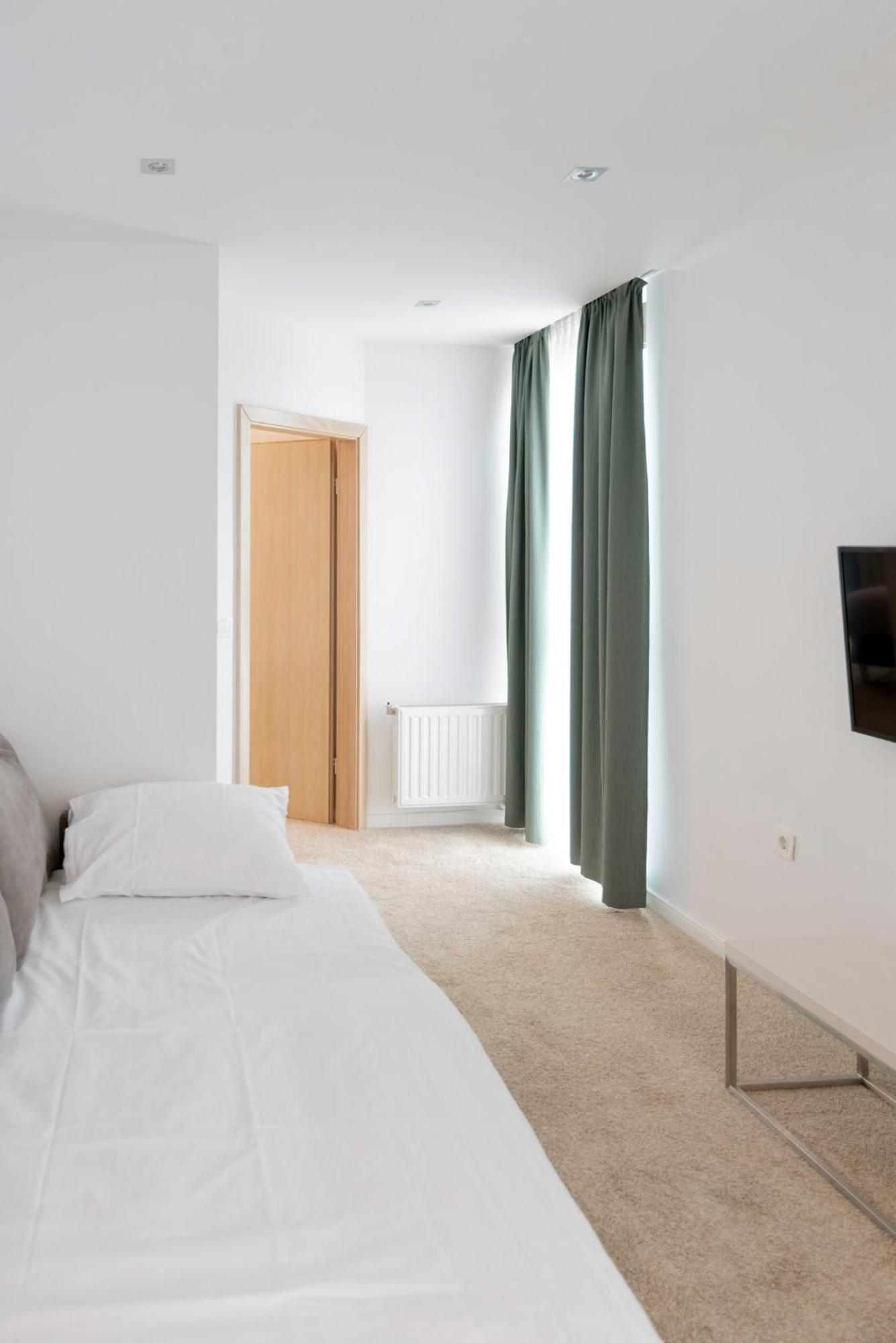 Hotel Park Superior 3* Cakovec Exterior photo
