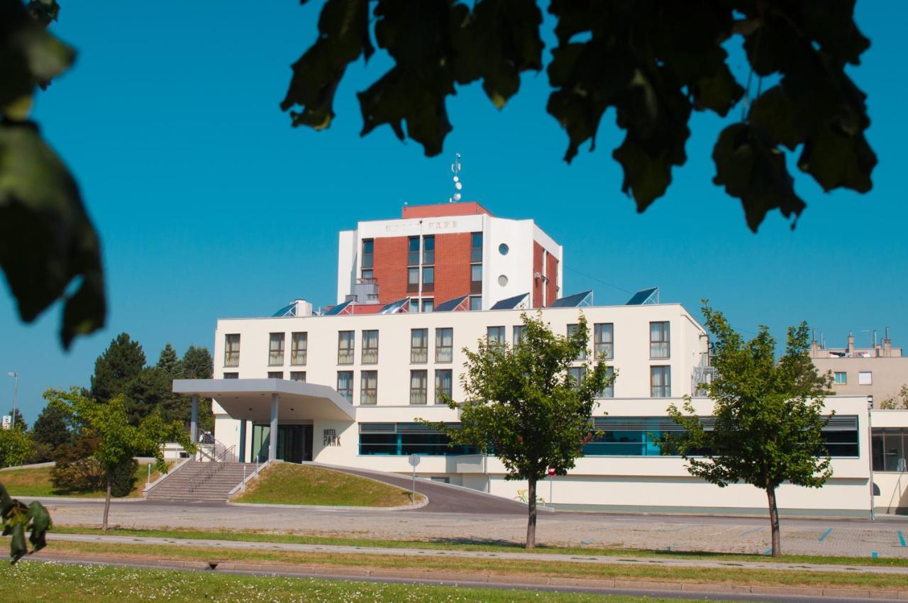 Hotel Park Superior 3* Cakovec Exterior photo
